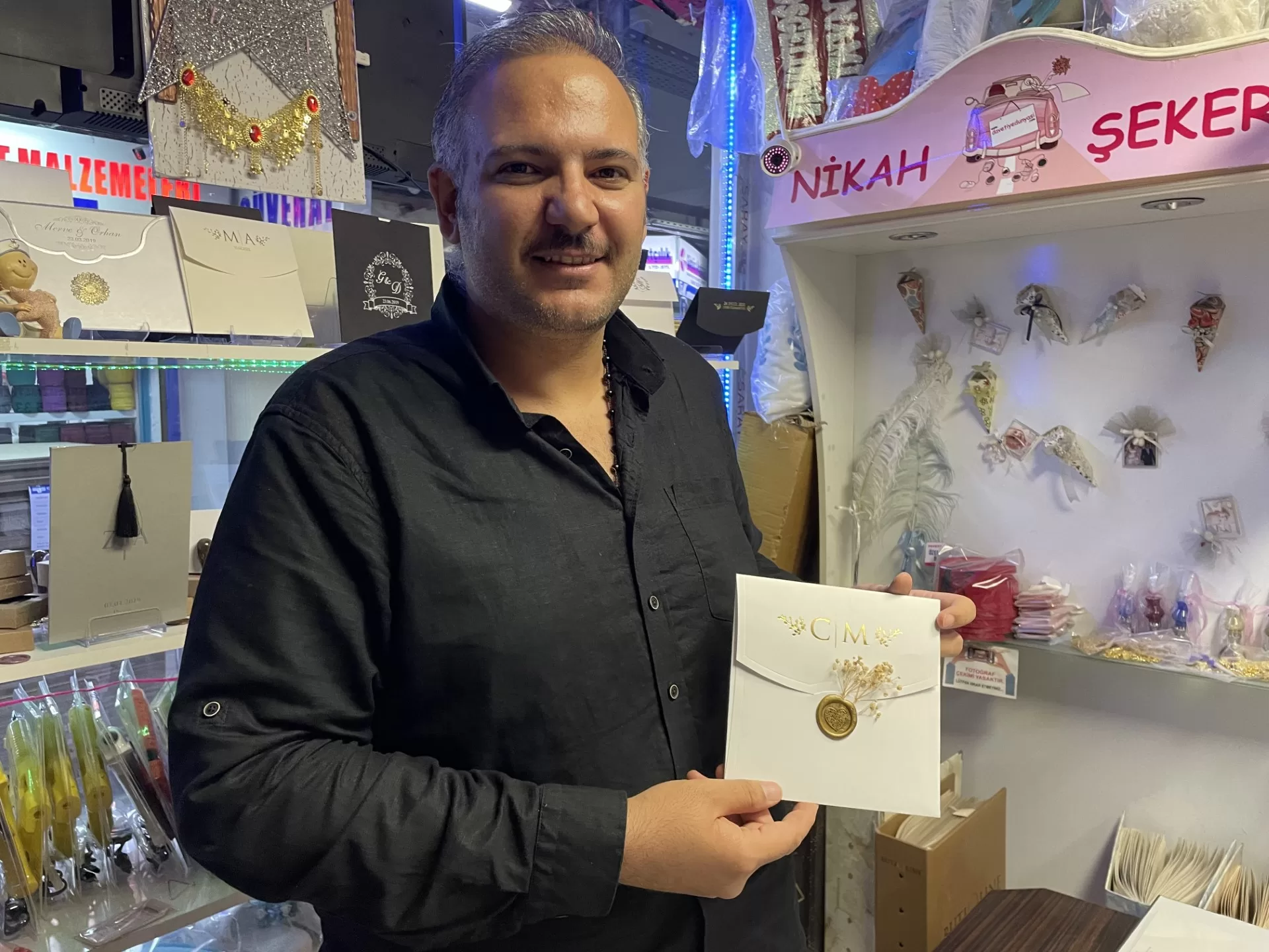 Yaz ayları evlenecek çiftlerin telaşı ile devam ediyor. Davetiye Dünyası,