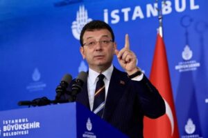 İmamoğlu’nun ‘hakaret’ suçundan yargılandığı davada karar verildi. İBB Başkanı Ekrem