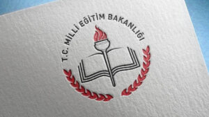 Milli Eğitim Bakanlığı, örgünden açık öğretim liselerine geçişleri sınırlandıran yönetmeliğin