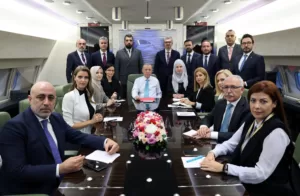 Cumhurbaşkanı Erdoğan, Rusya dönüşü uçakta gazetecilerin sorularını yanıtladı. Erdoğan, tahıl