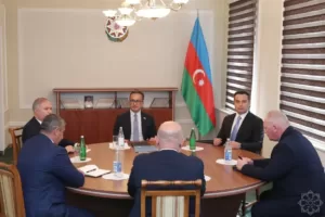 Azerbaycan‘ın anayasal yapıyı yeniden tesis etmek ve silahlı Ermeni unsurları