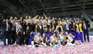 Türkiye’nin uluslararası alanda en çok kupa kazanan takımı VakıfBank, yeni