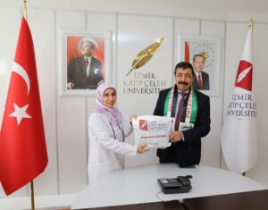 Rektör Prof. Dr. Saffet Köse’yi ziyaret etmek için İKÇÜ’ye gelen