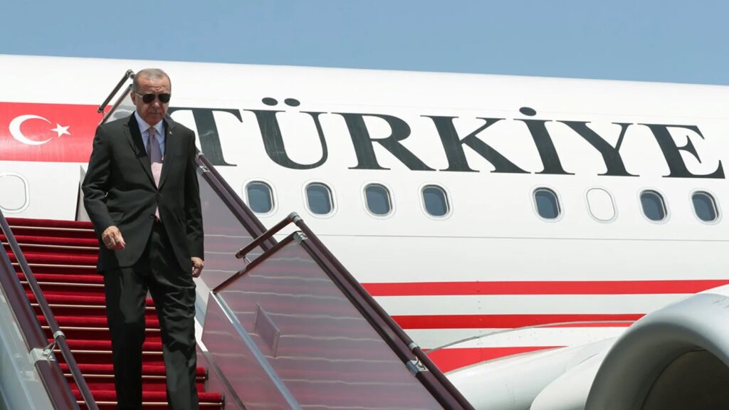 Cumhurbaşkanı Erdoğan, Arnavutluk ve Sırbistan'a Gidiyor erdoğan uçak 4