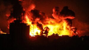 İsrail okul, hastane, ev demeden Gazze’ye bomba yağdırıyor. Telefon ve