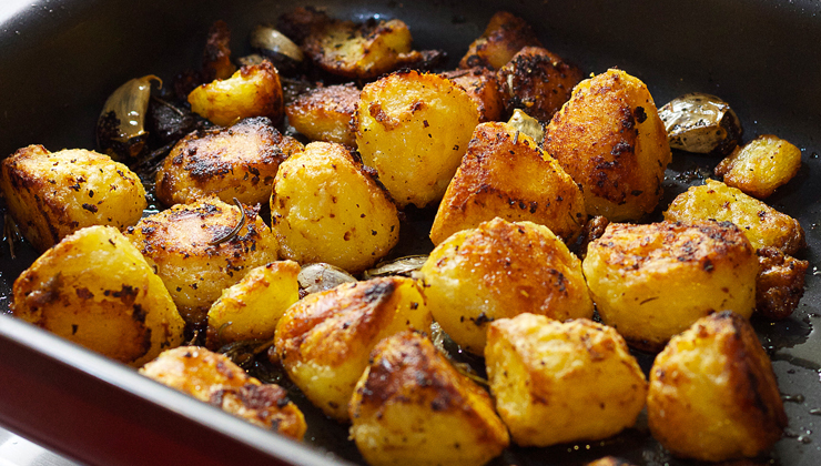 Patates fırında kaç dakikada pişer Tüm patates fırında kaç dakikada pişer