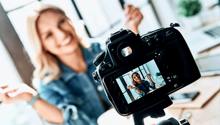 Sosyal medyada influencer nasıl olunur? Bu soru, günümüzde birçok kişinin