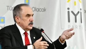 İYİ Parti İstanbul Milletvekili Salim Ensarioğlu, partisinden istifa etti. Parti