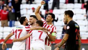 Trendyol Süper Lig’in 17. haftasında Bitexen Antalyaspor, evinde Kasımpaşa’yı ağırlıyor.