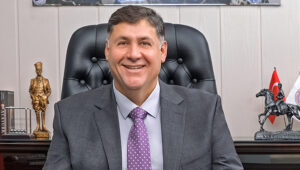 CHP’li İzmir Menderes Belediye Başkan Vekili Erkan Özkan’ın, otel ruhsatı