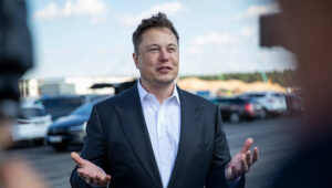 Dünyanın en ünlü girişimcilerinden biri olan Elon Musk Düzce şehrine
