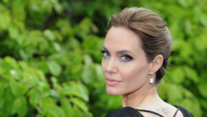 Angelina Jolie, Hollywood’un en ünlü ve başarılı oyuncularından biri. Ama