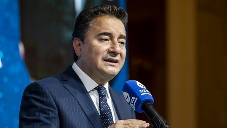 Ali Babacan'ın annesi hayatını kaybetti! Deva Partisi yasa boğuldu