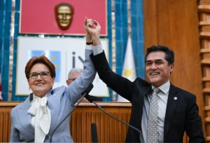 İYİ Parti Genel Başkanı Meral Akşener, İstanbul ve Balıkesir büyükşehir