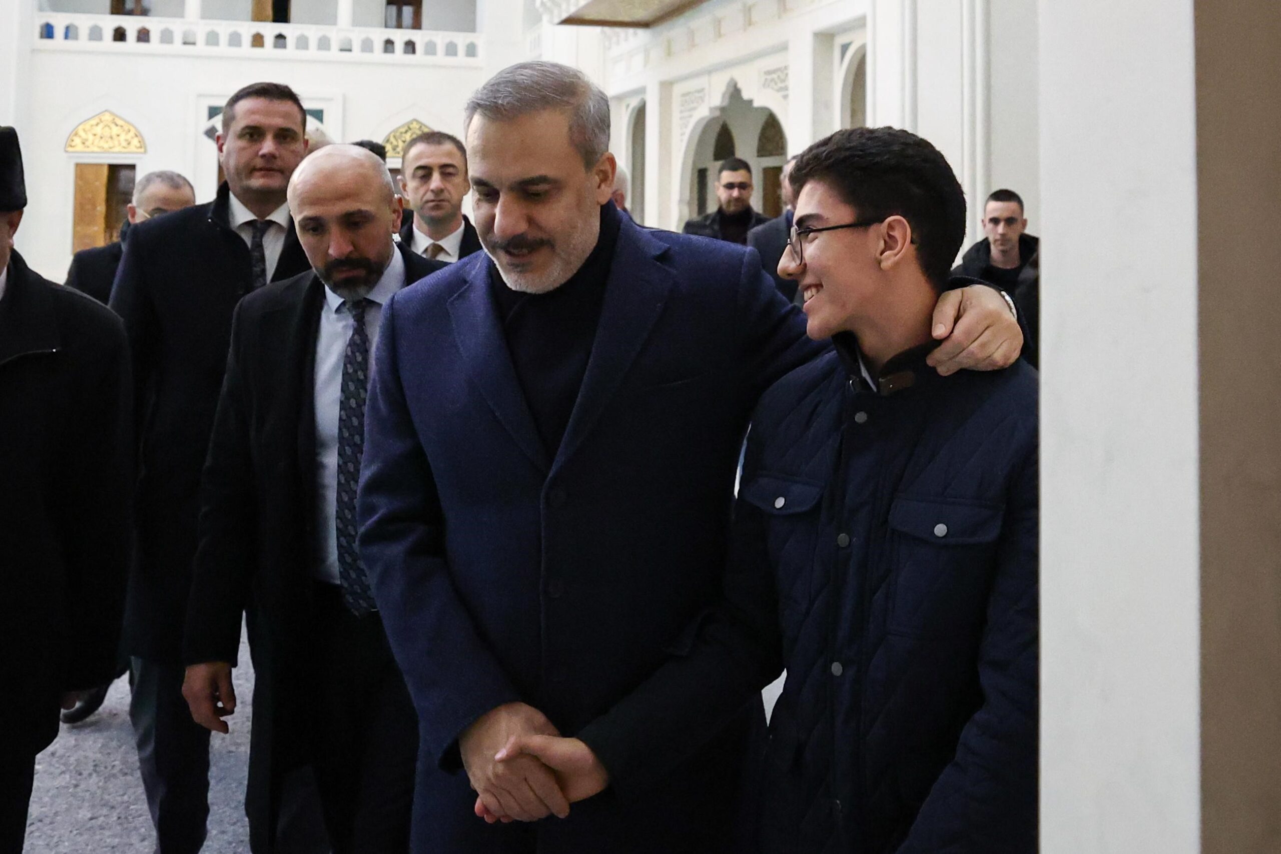 Dışişleri Bakanı Hakan Fidan, resmi ziyarette bulunduğu Arnavutluk’ta temaslarına devam