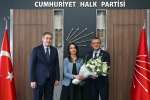 DEM Parti Eş Genel Başkanları Tülay Hatimoğulları ve Tuncer Bakırhan,