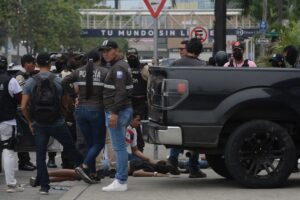 Sosyal medya hesabı X’teki paylaşımında, ülkede “Silahlı İç Çatışma Hali”