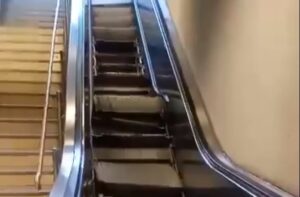 Olay sabah saatlerinde İBB’ye bağlı Esenler Üçyüzlü Metrosunda meydana geldi.