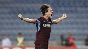 Enis Destan kimdir?  attığı gol ve pergorması ile dikkatleri üzerine