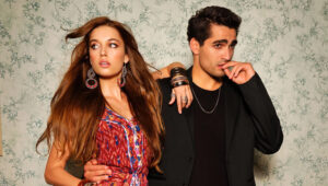 Afra Saraçoğlu, son dönemin en çok izlenen dizilerinden biri olan