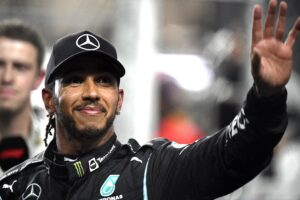 Formula 1’de flaş bir transfer yaşandı. Mercedes’in 39 yaşındaki Britanyalı