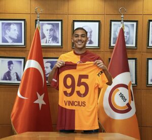 Galatasaray, İngiliz ekibi Fulham’dan Brezilyalı forvet Carlos Vinicius’u kiralık olarak