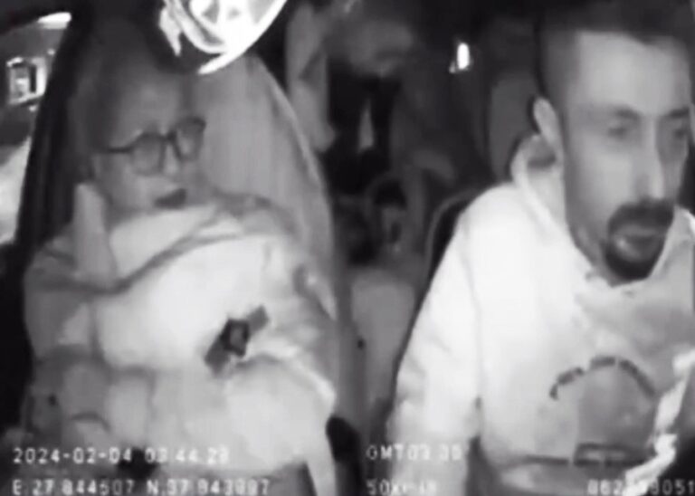 Taksiciye skandal sözler: Senin gibileri arkadan vursunlar