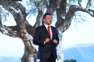 AK Parti’nin İzmir Büyükşehir Belediye Başkan Adayı Hamza Dağ, ‘Eşsiz