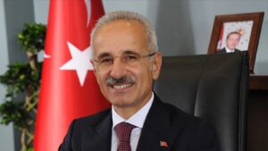 Ulaştırma ve Altyapı Bakanı Abdulkadir Uraloğlu, A Haber’de katıldığı canlı