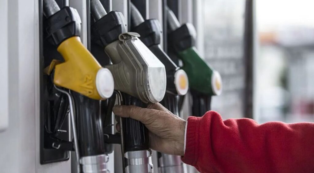 Benzin ve Motorine İndirim Geliyor