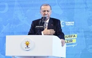 Cumhurbaşkanı Recep Tayyip Erdoğan, 11 Nisan Spor Salonu’nda AK Parti