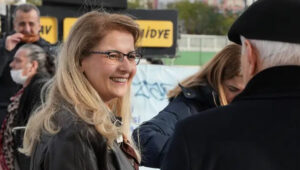 Ayşegül Ovalıoğlu kimdir? CHP Bakırköy belediye başkan adayı kimdir? CHP