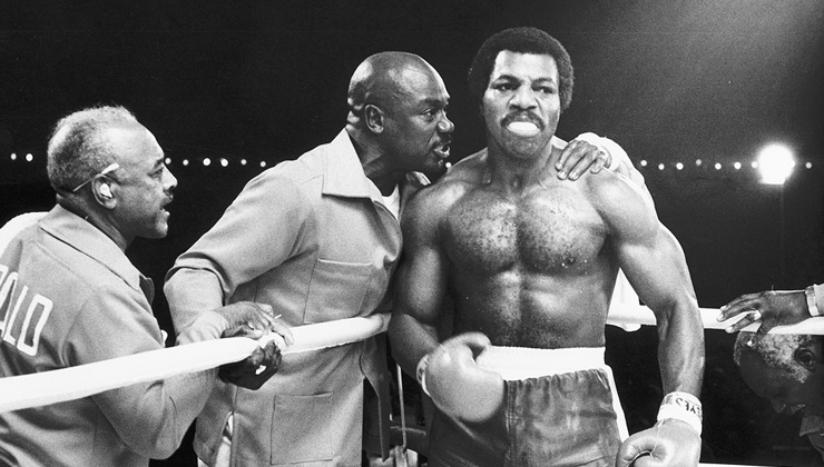Apollo Creed kimdir? Apollo Creed öldü! Apollo Creed neden öldü? Rocky serisinin Apollo Creed'i Carl Weathers hayatını kaybetti