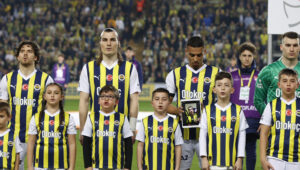 Trendyol Süper Lig’in 27. haftasında Fenerbahçe, Kasımpaşa’yı ağırlıyor. Sarı-lacivertliler, zirve