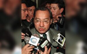 ABD’nin eski Bolivya Büyükelçisi Victor Manuel Rocha, 1981 yılından itibaren