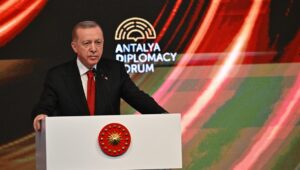 Cumhurbaşkanı Recep Tayyip Erdoğan, Antalya Diplomasi Forumu’nda katılımcılara hitap etti.
