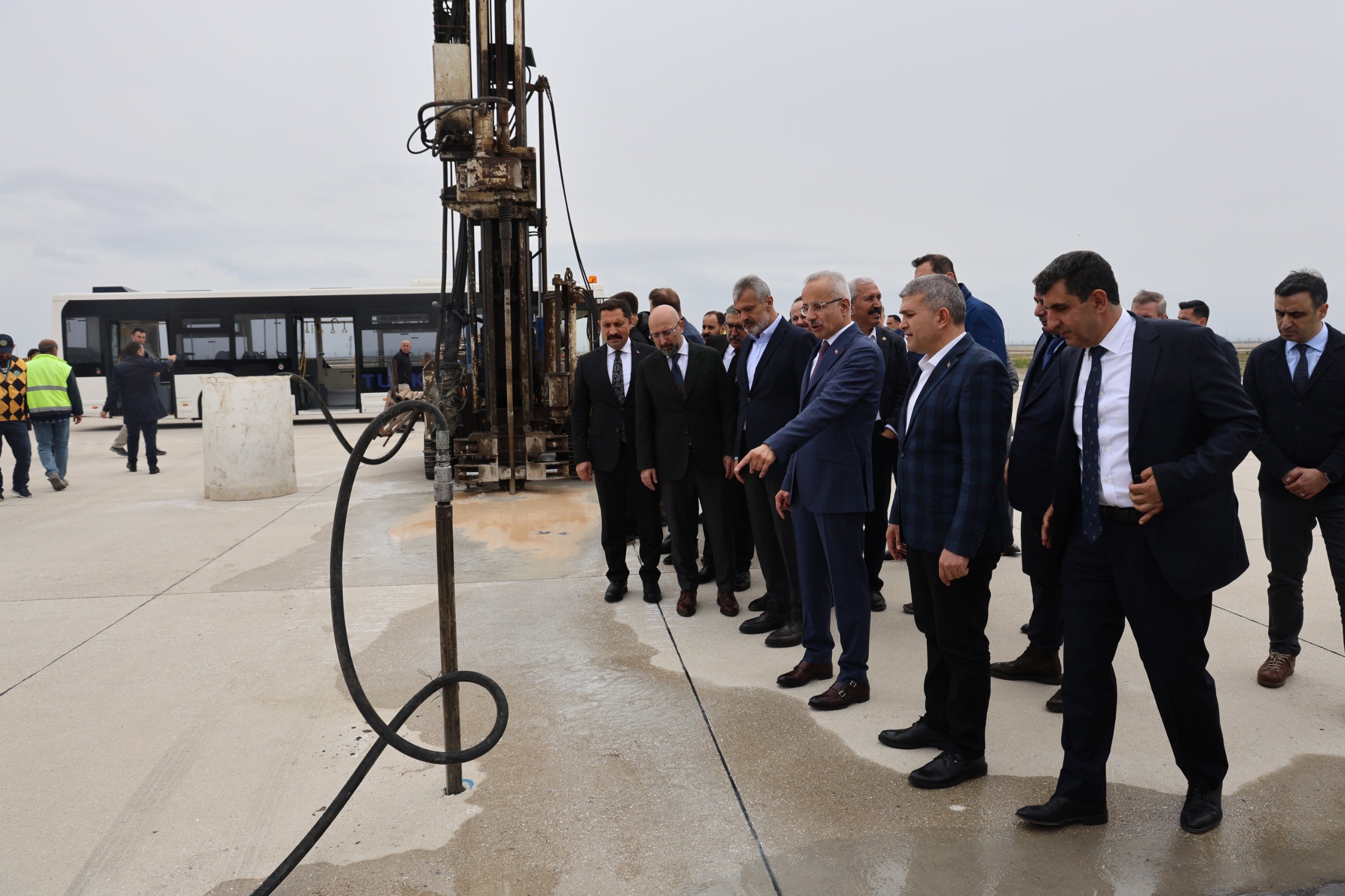 Kahramanmaraş merkezli iki büyük depremde zarar gören Hatay Havalimanı, yeniden