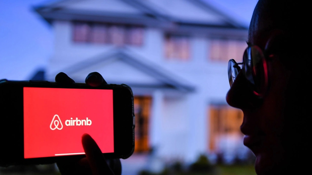 Avrupa Parlamentosu, Airbnb’ye sınırlama getirdi. Kabul edilen yasal düzenleme “tüketicileri
