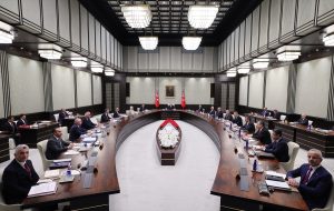 Cumhurbaşkanlığı Külliyesi’ndeki Kabine toplantısında öncelikli gündem, ekonomideki son durum olacak.