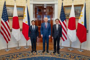 ABD Başkanı Joe Biden, Japonya Başbakanı Fumio Kishida ve Filipinler