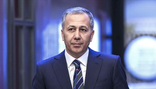 DEM Parti yöneticilerinin Diyarbakır Sur’daki mazbata töreni sırasında hakaret içeren