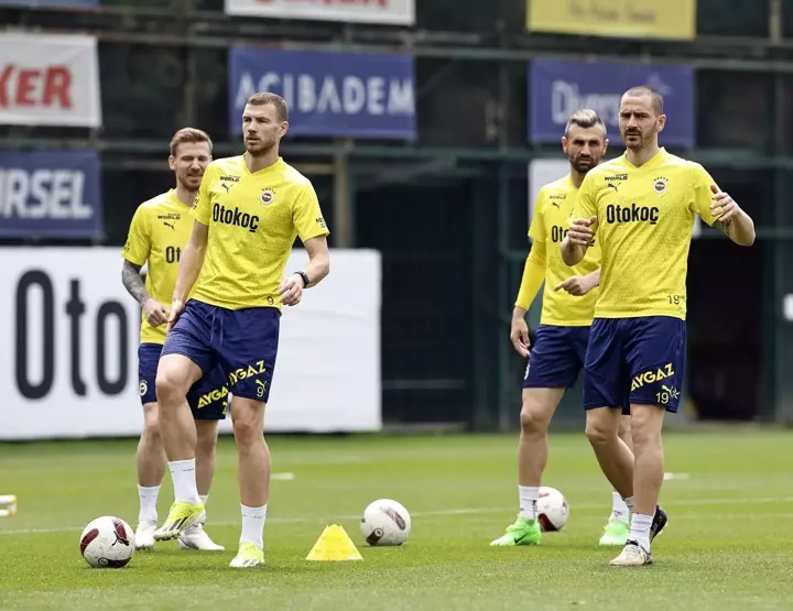 Fenerbahçe-Beşiktaş Derbisi: İşte Muhtemel 11'ler