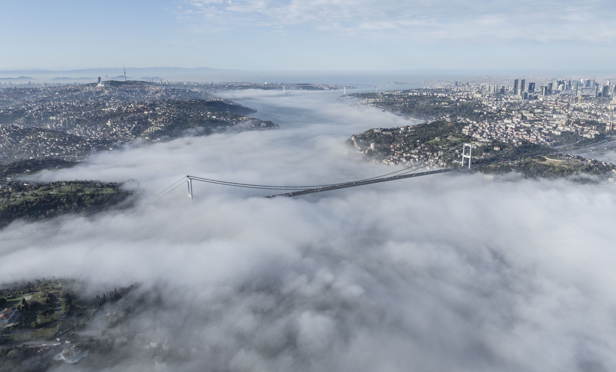İstanbul’un kuzey kesimlerinde ve Boğaz genelinde sis etkili oluyor. Sarıyer’de