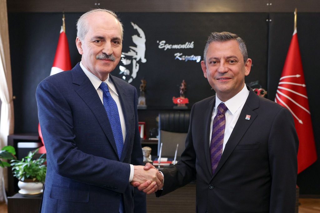Gündem Anayasa: Meclis Başkanı Kurtulmuş'tan CHP'ye Ziyaret