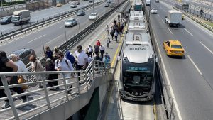 İstanbul Valiliği’nden yapılan açıklamada, 1 Mayıs Emek ve Dayanışma Günü’nün