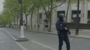 Fransa’nın başkenti Paris’te İran Büyükelçiliği önünde canlı bomba ihbarı yapıldı.