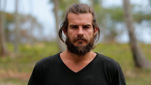 Yarışmacıların azmi ve kararlılığı, izleyicileri ekrana kilitlemeye devam ediyor. Survivor