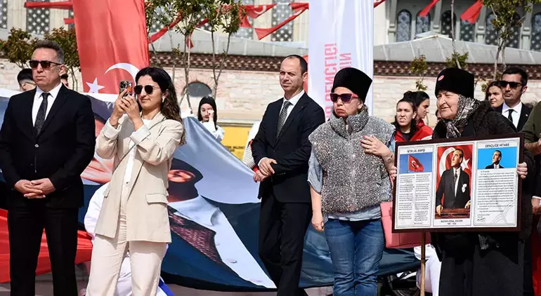 Taksim'de 19 Mayıs Atatürk'ü Anma Gençlik ve Spor Bayramı