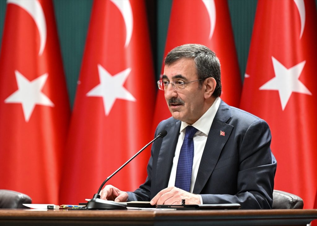 Yılmaz ve Şimşek Kamuda Tasarruf Paketini Açıkladı