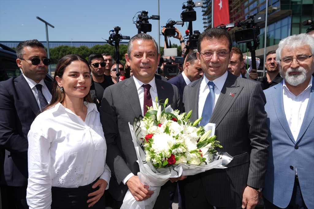 Özgür Özel, Ekrem İmamoğlu'nu Ziyaret Etti